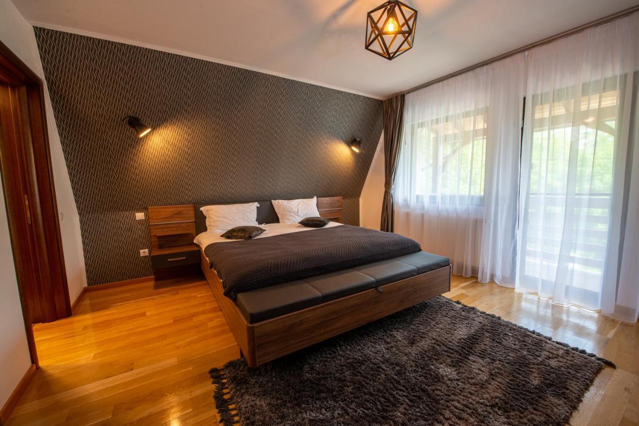 Vila Oia Wellness & Spa Breaza  Exterior photo